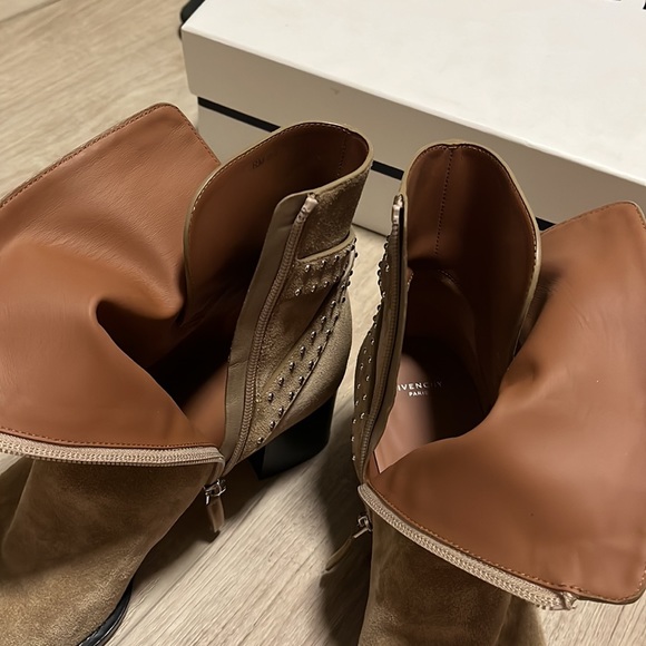 Givenchy Ankle Boots Beige Calf Suede 8.5 - Picture 8 of 16